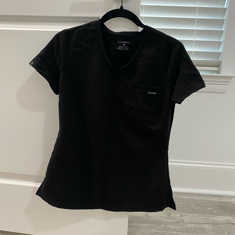 Jaanuu Scrub Top | Size XS | Black